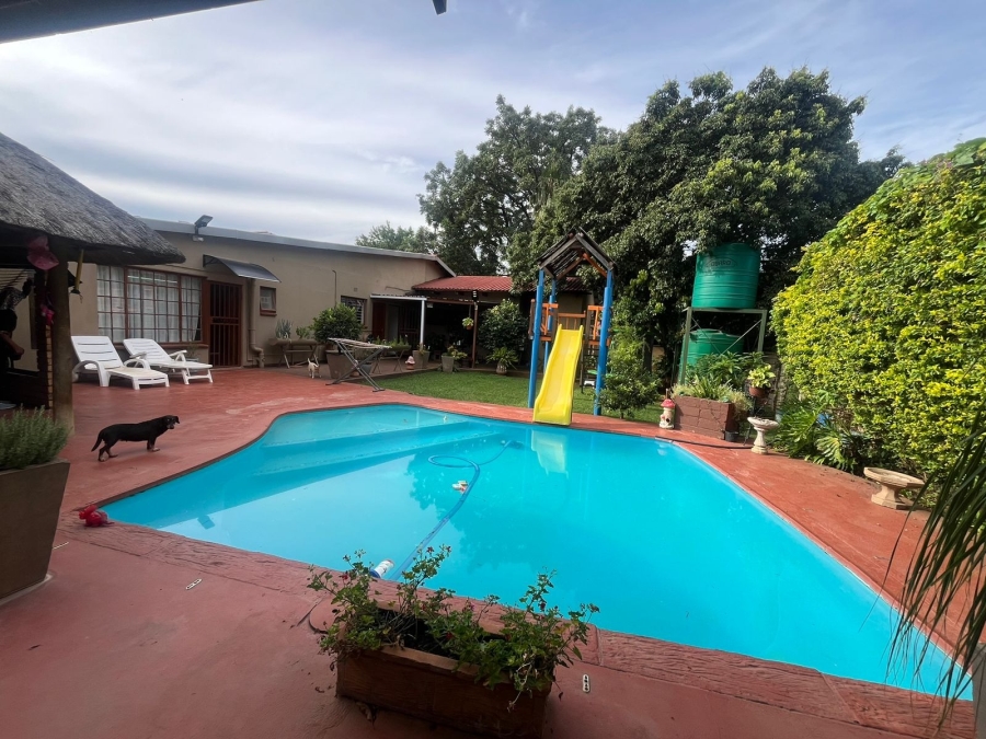 4 Bedroom Property for Sale in Protea Park North West